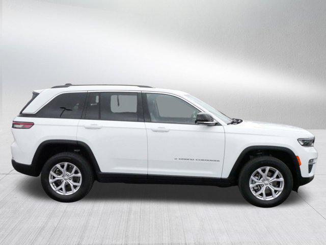used 2022 Jeep Grand Cherokee car, priced at $29,975
