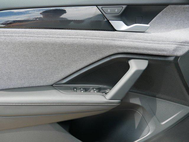 new 2025 Volkswagen Tiguan car, priced at $33,063