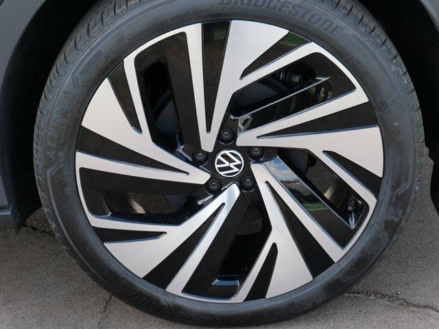 new 2025 Volkswagen ID.4 car, priced at $52,033