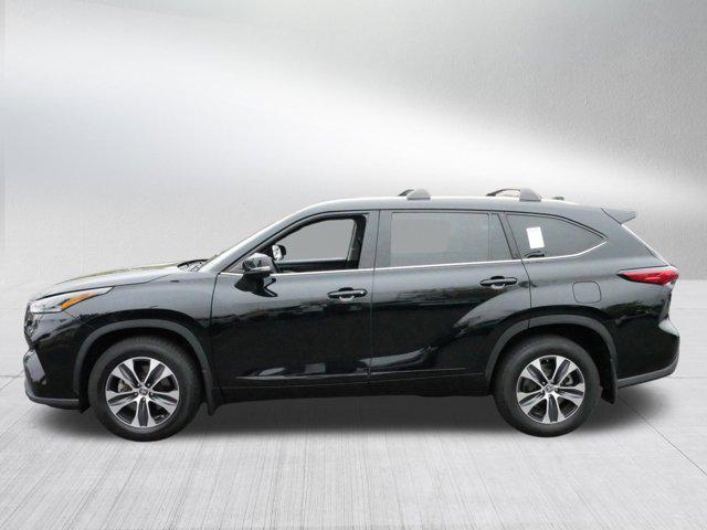 used 2021 Toyota Highlander car, priced at $37,975