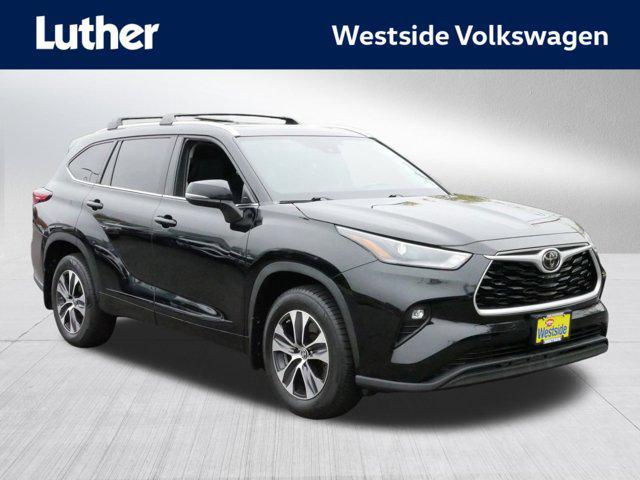used 2021 Toyota Highlander car, priced at $37,975