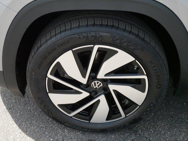 used 2024 Volkswagen Atlas car, priced at $40,975