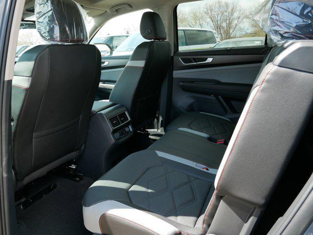 new 2025 Volkswagen Atlas car, priced at $44,077