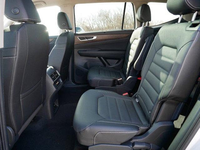 new 2025 Volkswagen Atlas car, priced at $48,001