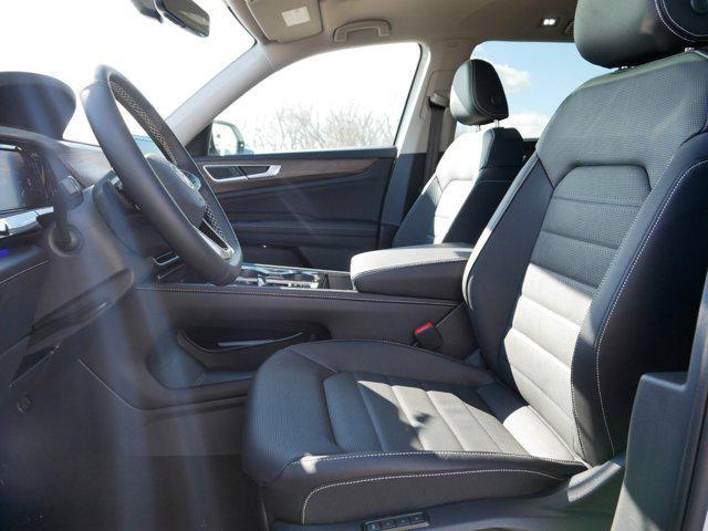 new 2025 Volkswagen Atlas car, priced at $48,001
