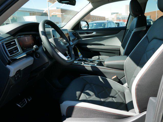 new 2025 Volkswagen Atlas car, priced at $46,418