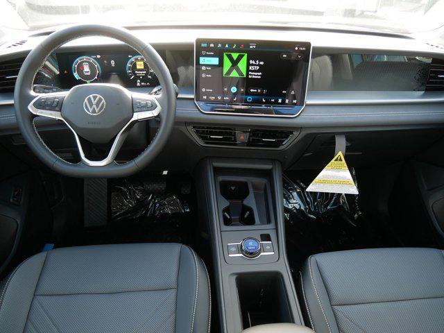 new 2025 Volkswagen Tiguan car, priced at $35,204