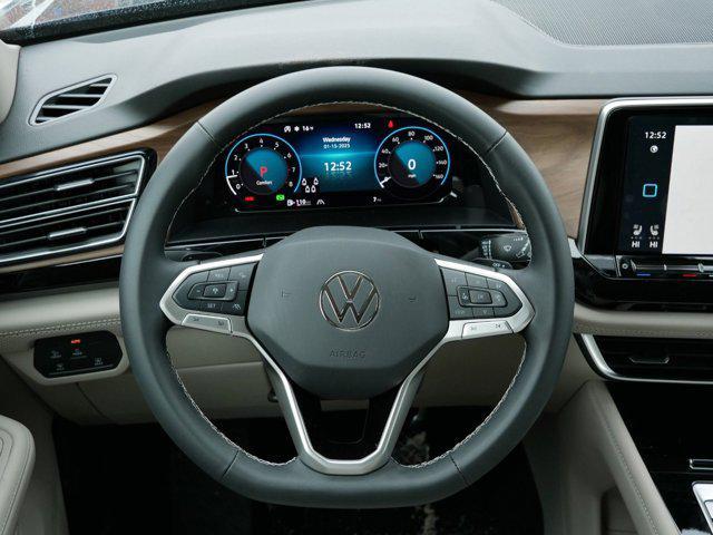 new 2025 Volkswagen Atlas car, priced at $45,045