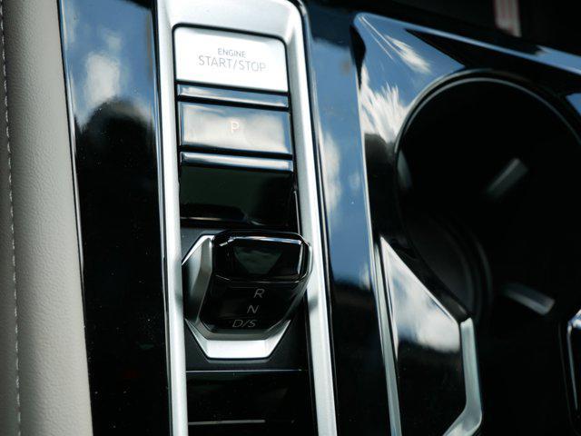 new 2025 Volkswagen Atlas car, priced at $55,174