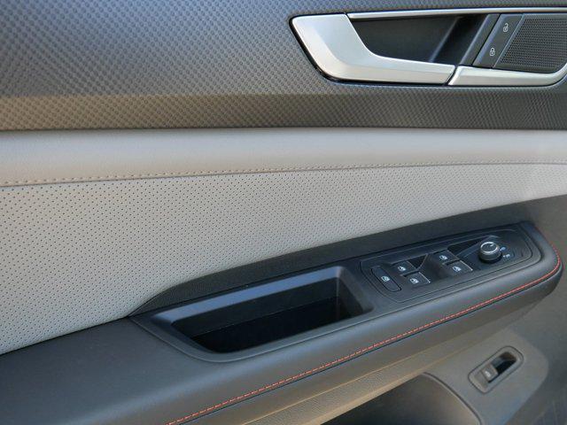 new 2025 Volkswagen Atlas car, priced at $45,212