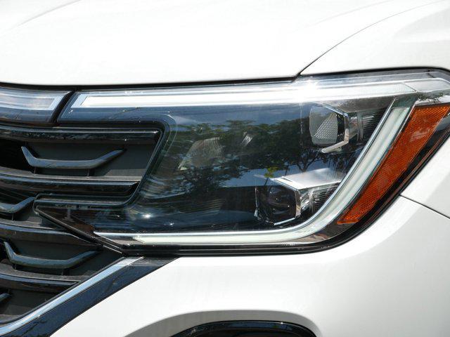 new 2025 Volkswagen Atlas Cross Sport car, priced at $43,694
