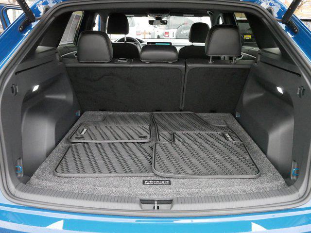 used 2025 Volkswagen Atlas Cross Sport car, priced at $39,975