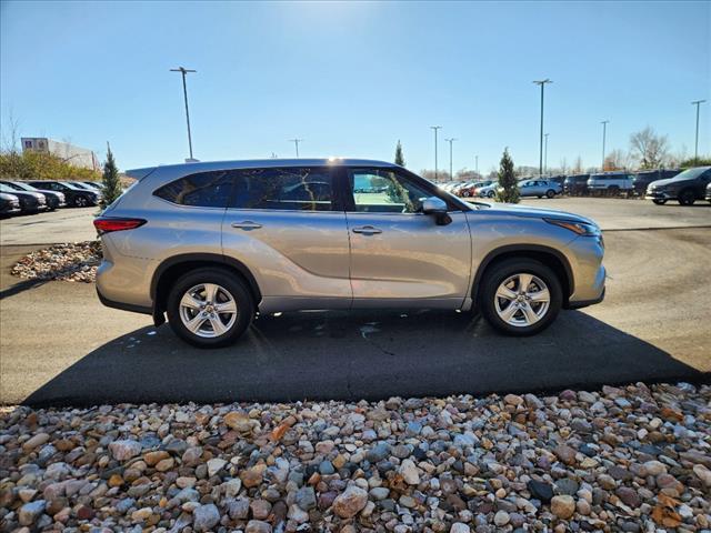 used 2020 Toyota Highlander car, priced at $27,988