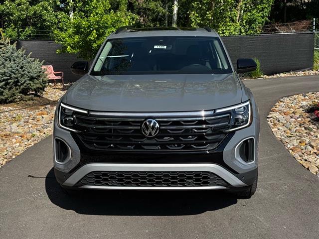 new 2025 Volkswagen Atlas car, priced at $43,456