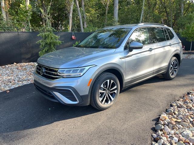 new 2024 Volkswagen Tiguan car, priced at $31,746