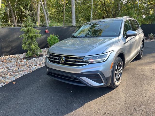 new 2024 Volkswagen Tiguan car, priced at $31,746