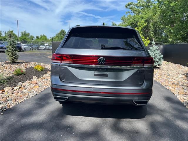 new 2024 Volkswagen Atlas car, priced at $40,709