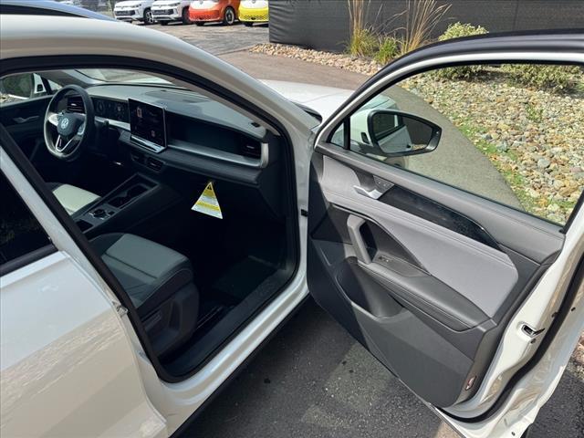 new 2025 Volkswagen Tiguan car, priced at $36,770