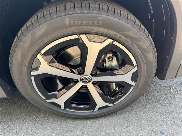 new 2025 Volkswagen Tiguan car, priced at $36,770