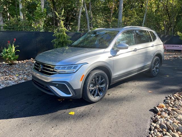 new 2024 Volkswagen Tiguan car, priced at $35,402