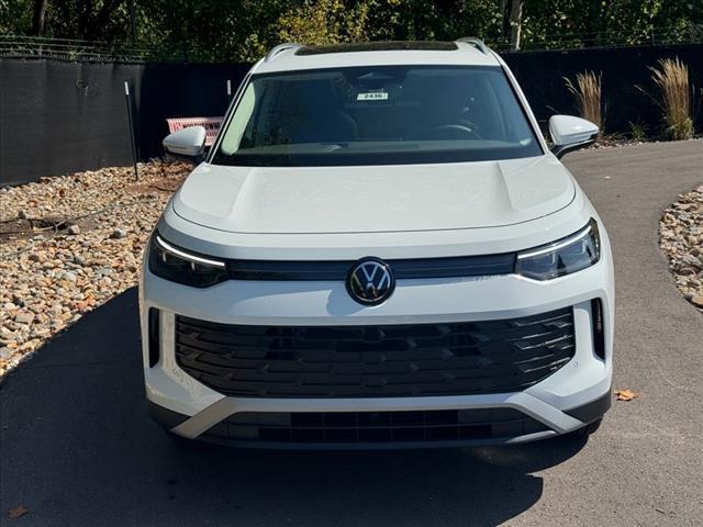 new 2025 Volkswagen Tiguan car, priced at $36,770