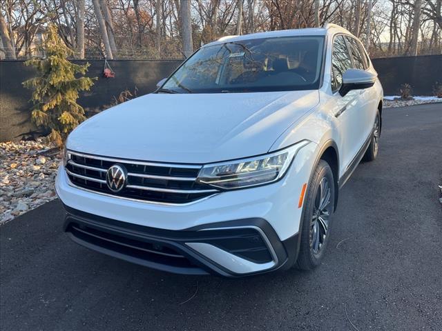 new 2024 Volkswagen Tiguan car, priced at $30,850