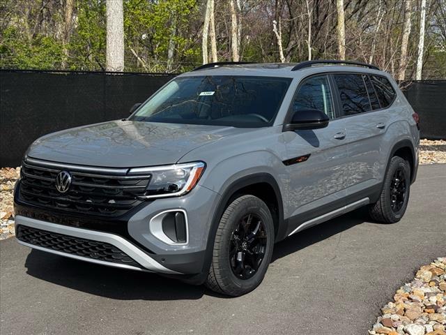 new 2025 Volkswagen Atlas car, priced at $45,226