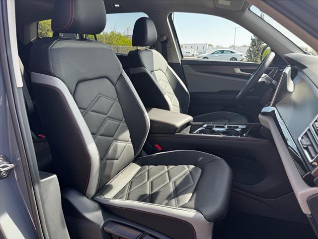 new 2025 Volkswagen Atlas car, priced at $45,226