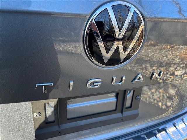 new 2024 Volkswagen Tiguan car, priced at $30,688