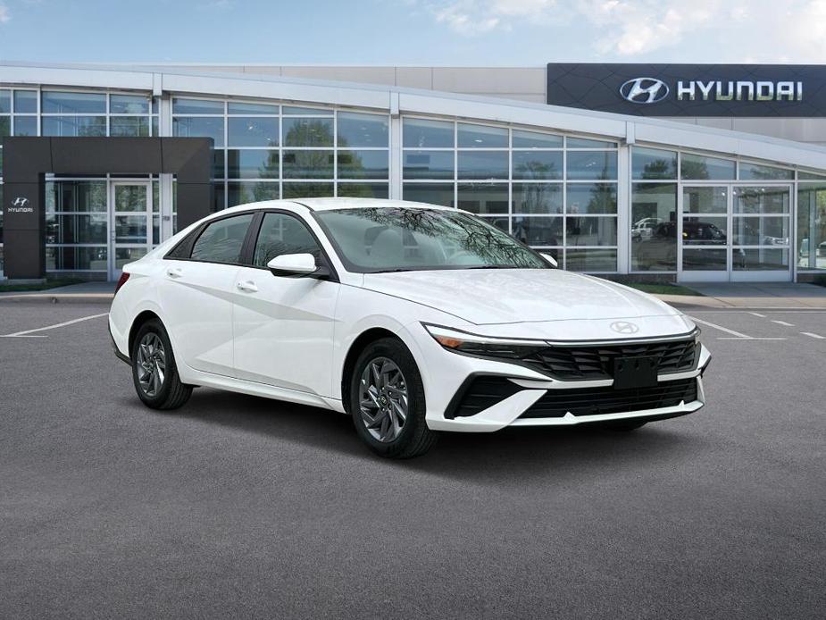 new 2024 Hyundai Elantra car, priced at $24,725