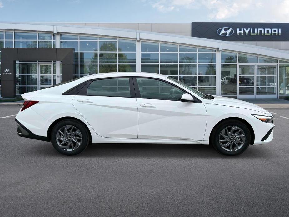 new 2024 Hyundai Elantra car, priced at $24,725