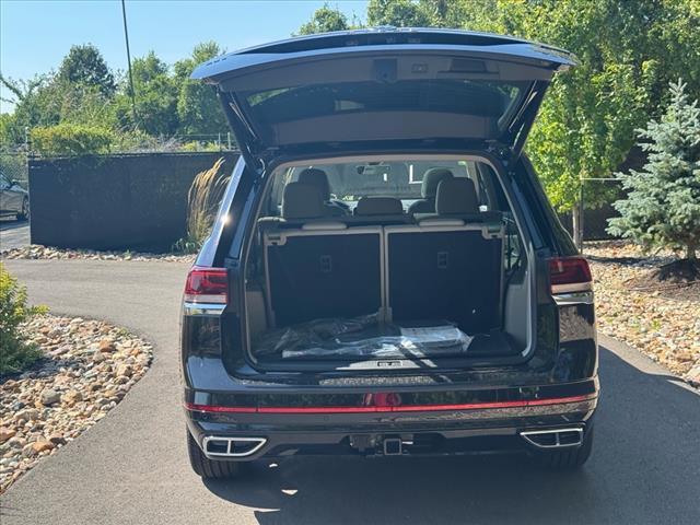 new 2026 Volkswagen Atlas car, priced at $57,136