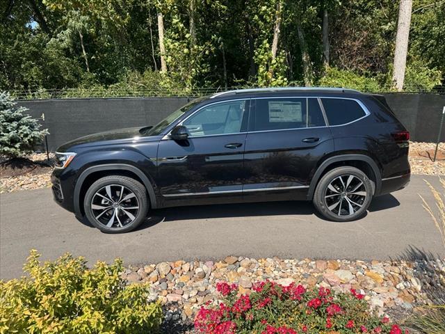 new 2026 Volkswagen Atlas car, priced at $57,136
