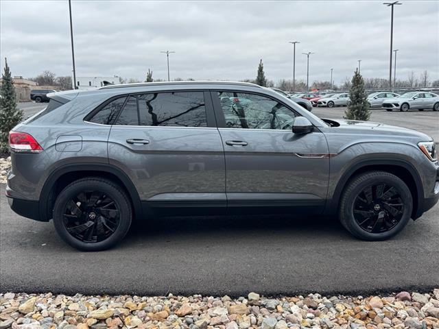 new 2025 Volkswagen Atlas Cross Sport car, priced at $42,411