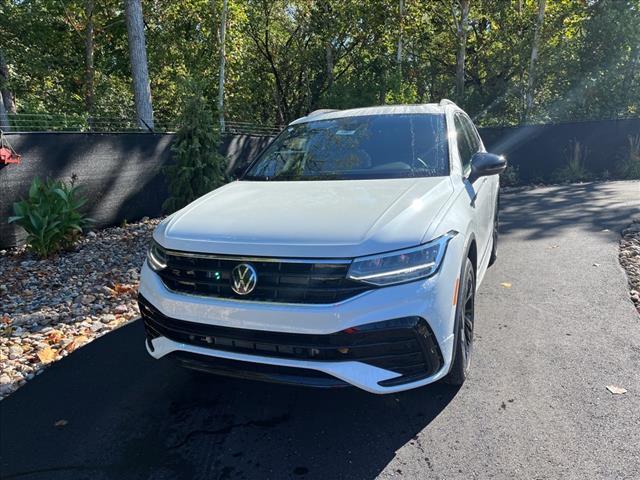 new 2024 Volkswagen Tiguan car, priced at $37,594