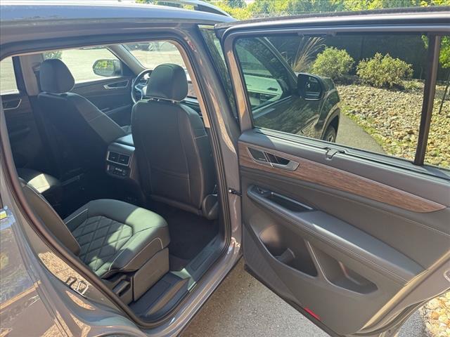 new 2026 Volkswagen Atlas car, priced at $58,286