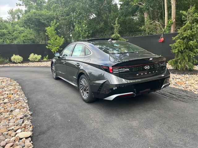 new 2024 Hyundai Sonata Hybrid car, priced at $37,890