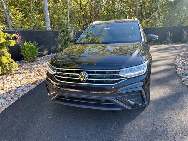 new 2024 Volkswagen Tiguan car, priced at $35,402