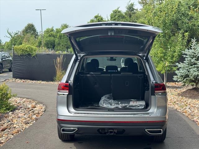 new 2026 Volkswagen Atlas car, priced at $49,336