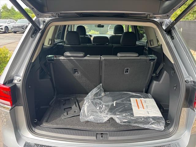 new 2026 Volkswagen Atlas car, priced at $49,336