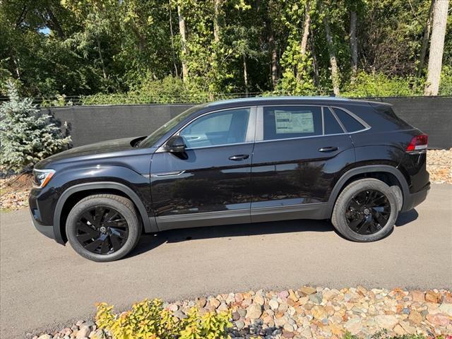 new 2026 Volkswagen Atlas Cross Sport car, priced at $48,989
