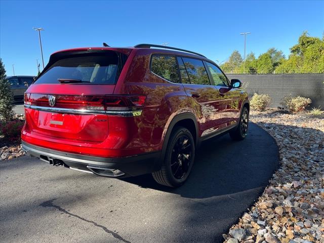 new 2024 Volkswagen Atlas car, priced at $46,082