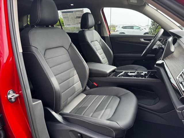 new 2025 Volkswagen Atlas car, priced at $46,306