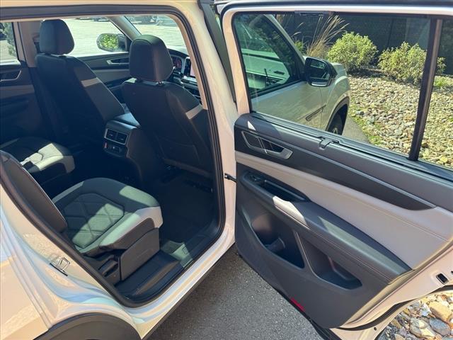 new 2026 Volkswagen Atlas car, priced at $51,716