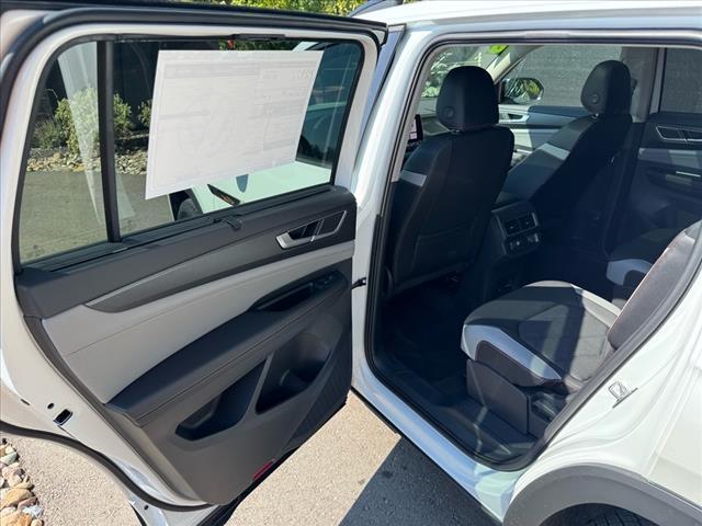 new 2026 Volkswagen Atlas car, priced at $51,716