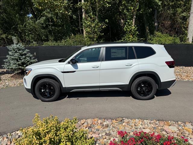 new 2026 Volkswagen Atlas car, priced at $51,716