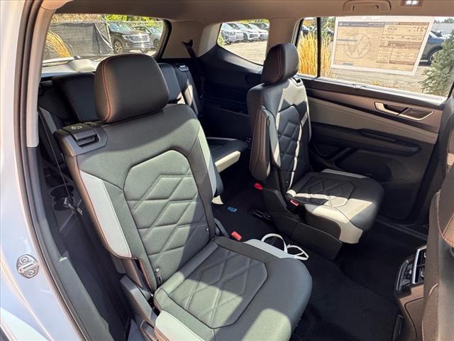 new 2026 Volkswagen Atlas car, priced at $51,716