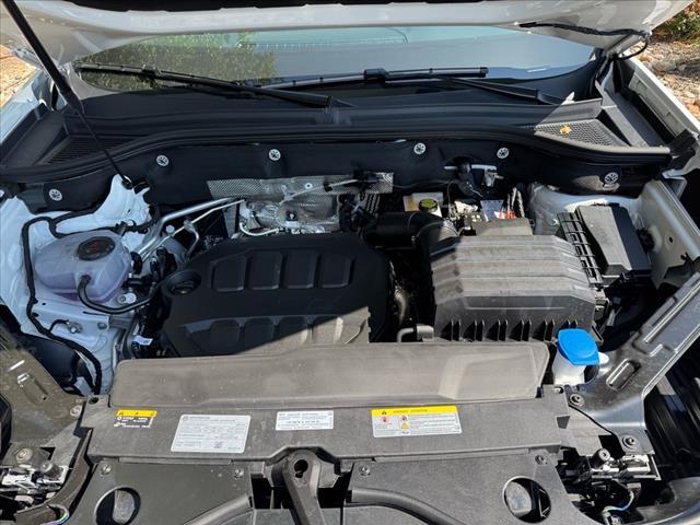 new 2026 Volkswagen Atlas car, priced at $51,716