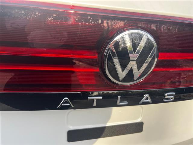 new 2024 Volkswagen Atlas car, priced at $52,423