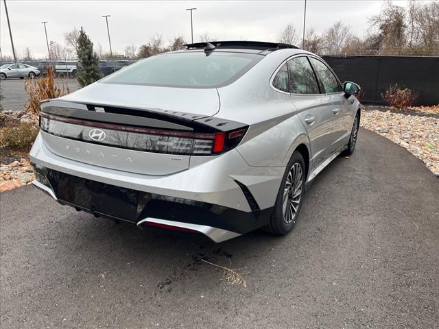 new 2025 Hyundai Sonata Hybrid car, priced at $38,623